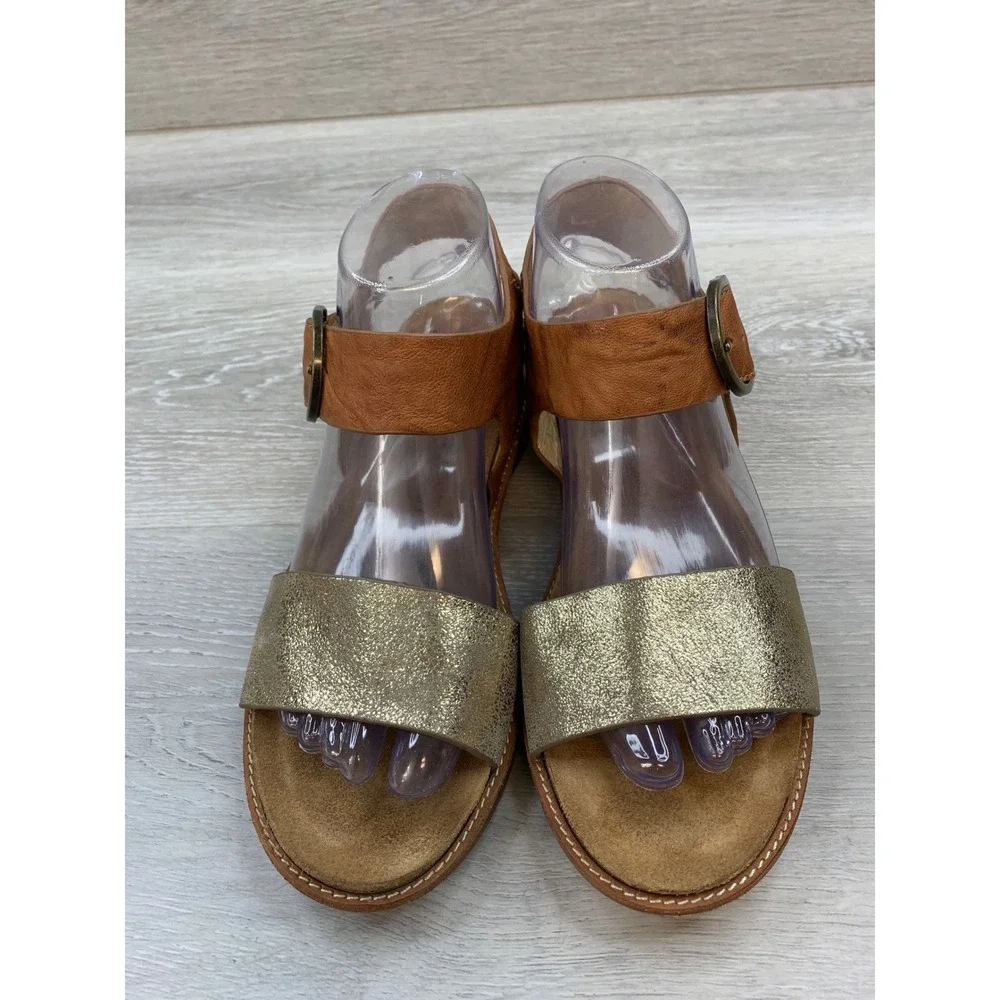 Sofft Women's 7.5 Brown Gold Metallic Leather Buckle Ankle Strap Sandals Shoes